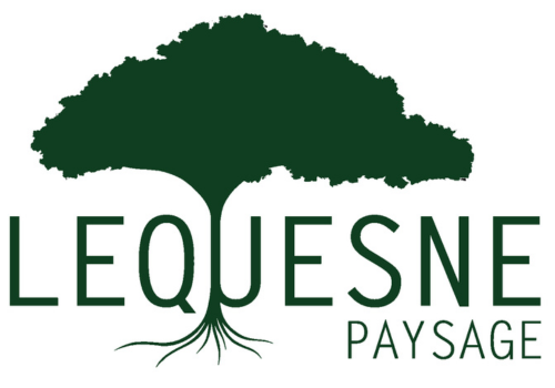 Logo du site lequesnepaysage.fr représentant un arbre vert sur fond blanc